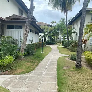 Finest Renfrew Place 4-12 Renfrew Rd 2 Bedroom 2 Bat # 15 New Kinston Jamaica Apartment Kingston