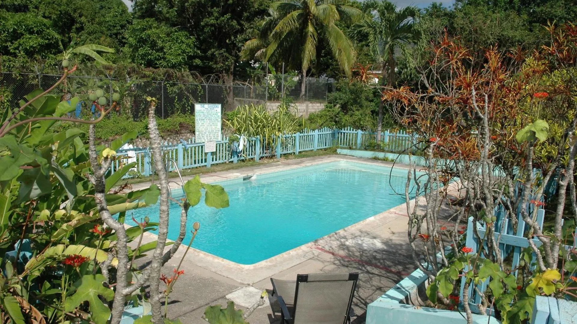 The Gardens Villa Kingston 0*,  Jamaica