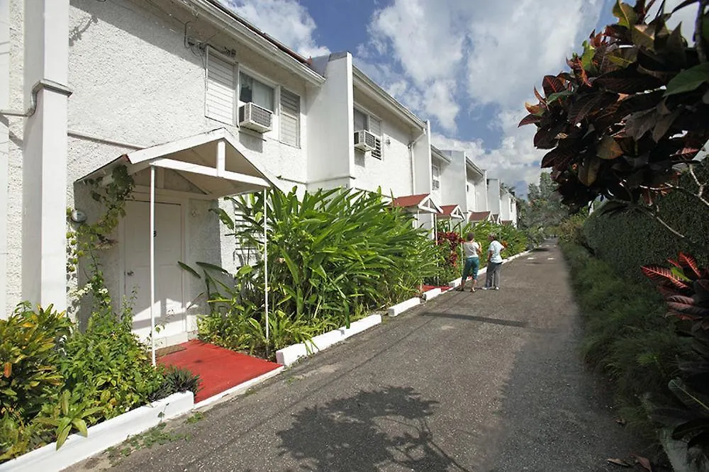 The Gardens Villa Kingston 0*,  Jamaica